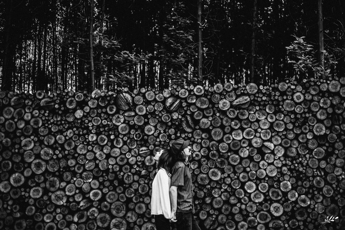 Ensaio casal; ensaio casal externo; ensaio em Dois Irmãos RS; retrato feminino.