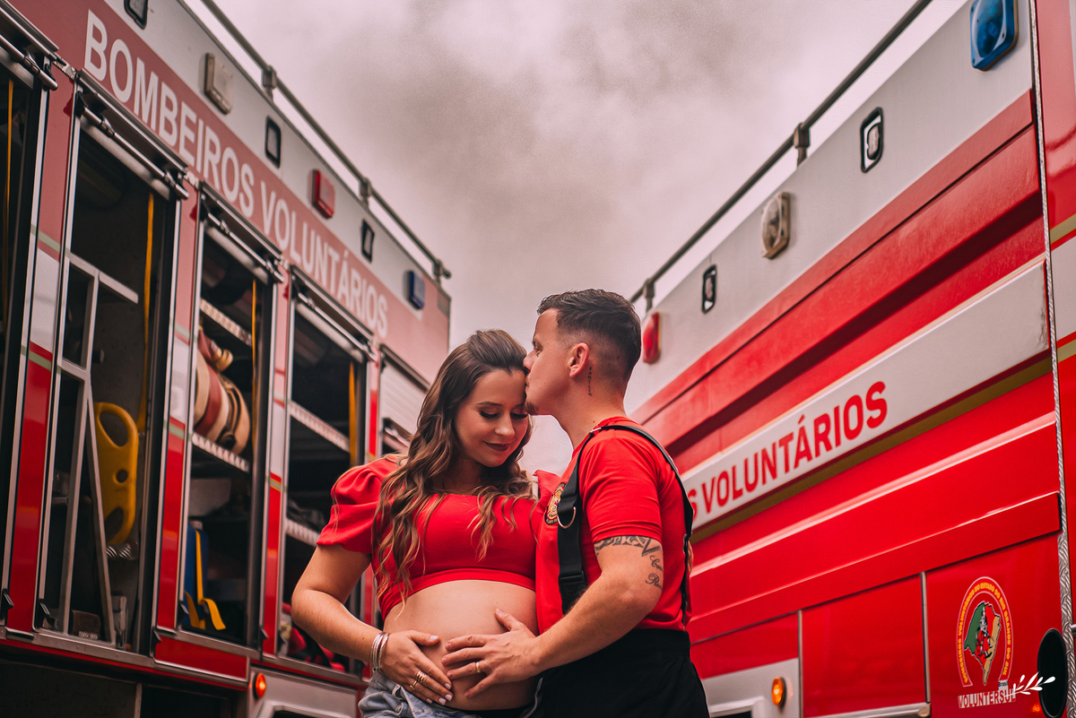 ensaio gestante externo; ensaio grávida; ensaio em Rolante RS; ensaio bombeiros voluntário rolante rs.