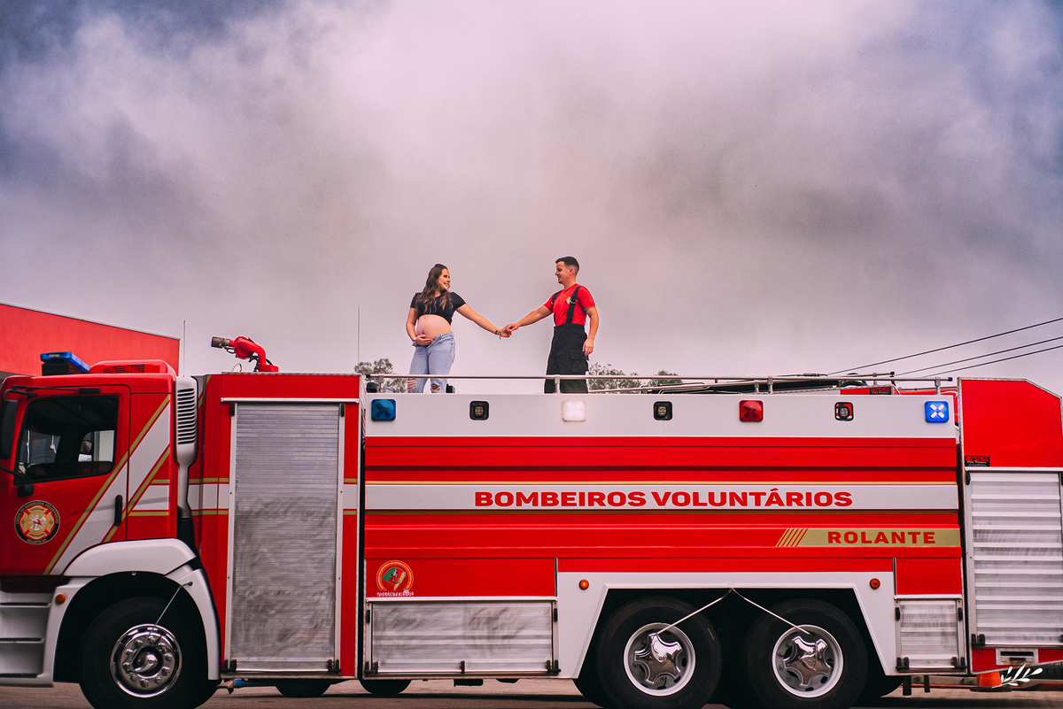 ensaio gestante externo; ensaio grávida; ensaio em Rolante RS; ensaio bombeiros voluntário rolante rs.