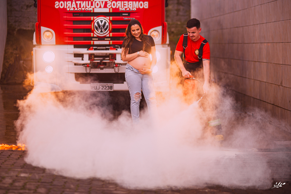 ensaio gestante externo; ensaio grávida; ensaio em Rolante RS; ensaio bombeiros voluntário rolante rs.