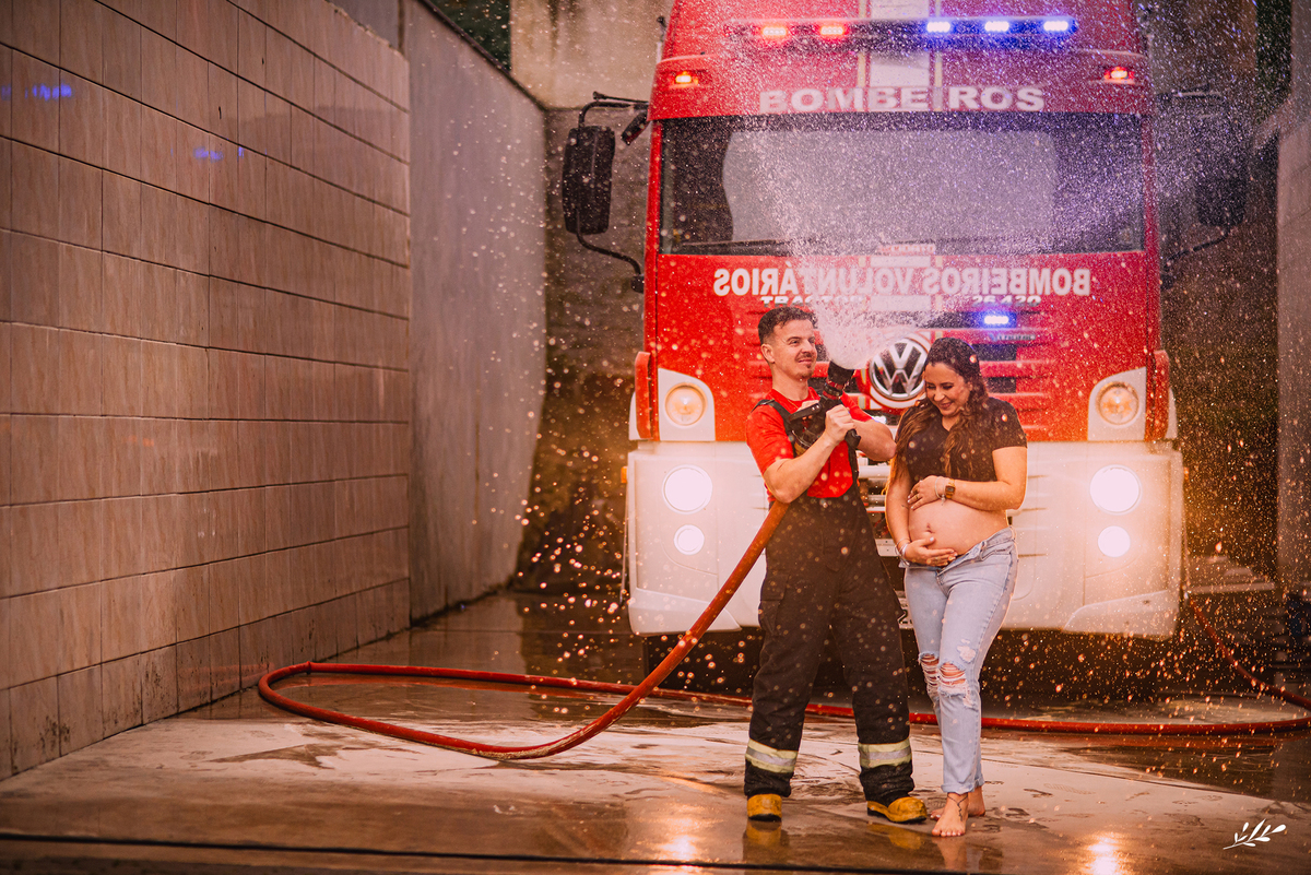 ensaio gestante externo; ensaio grávida; ensaio em Rolante RS; ensaio bombeiros voluntário rolante rs.