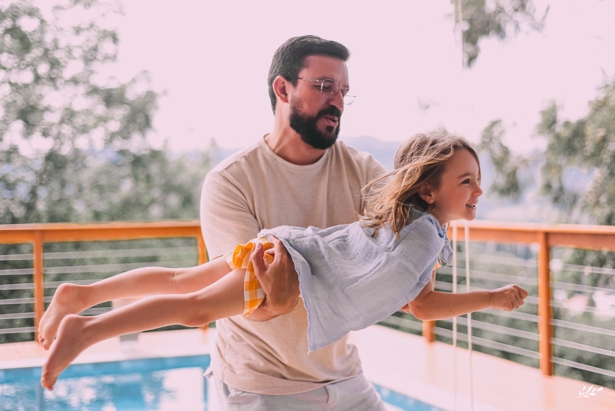ensaio família; ensaio infantil; ensaio menina; ensaio em casa; ensaio em rolante.