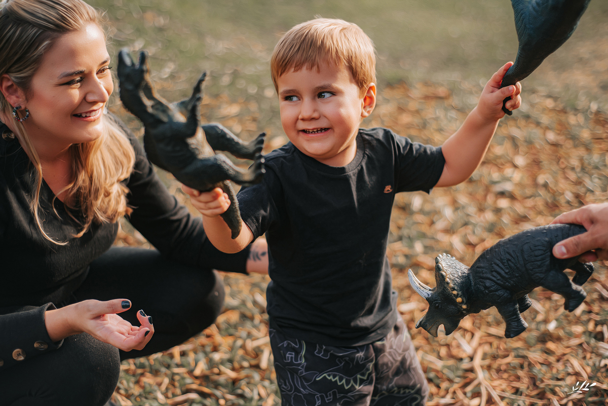 ensaio infanil externo; ensaio menino 3 anos; ensaio família externo; parcão Dois Irmãos RS.