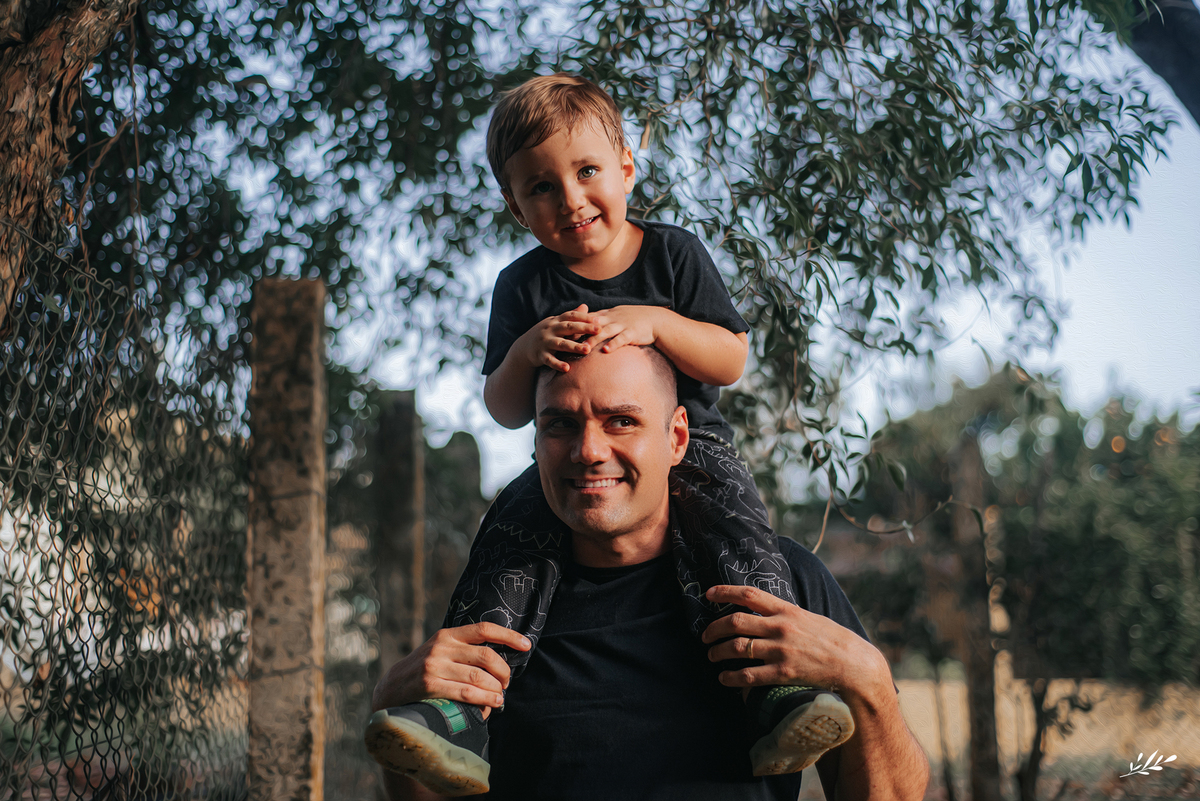 ensaio infanil externo; ensaio menino 3 anos; ensaio família externo; parcão Dois Irmãos RS.