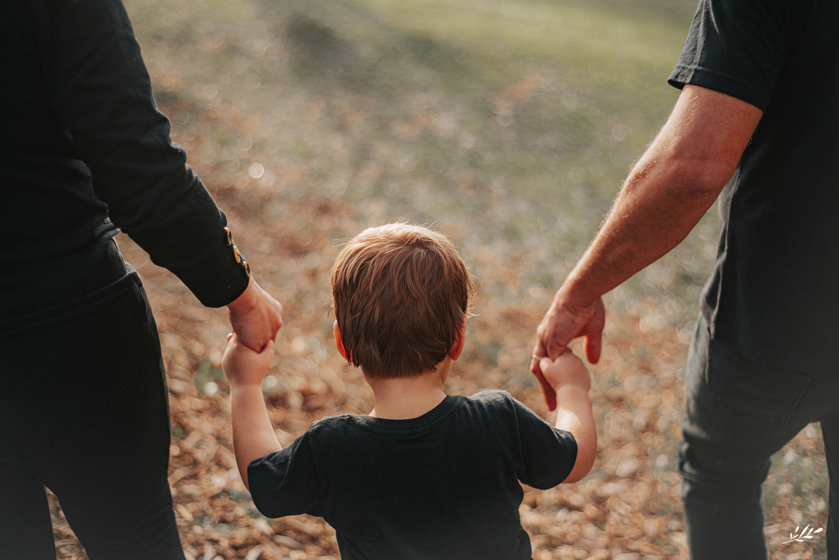 ensaio infanil externo; ensaio menino 3 anos; ensaio família externo; parcão Dois Irmãos RS.