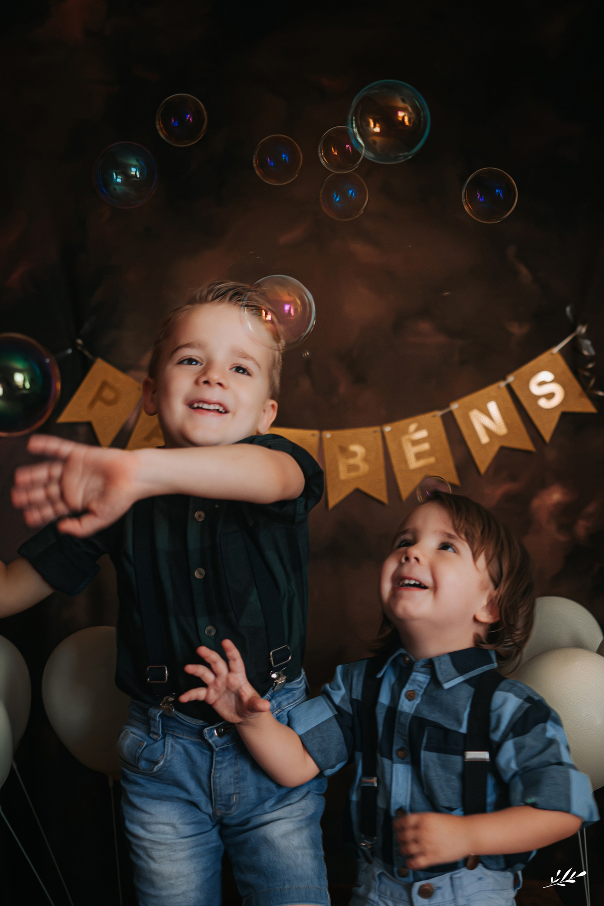 ensaio aniversário; ensaio estúdio aniversário; ensaio parabéns; ensaio 6 anos; ensaio 3 anos; ensaio irmãos.