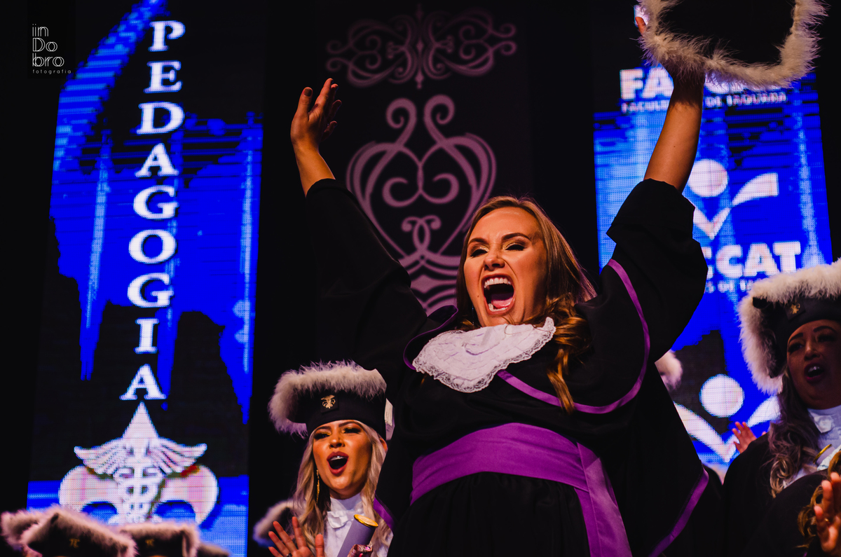 formatura faccat; formatura pedagogia; graduação faccat; fotos formanda; ensaio formanda; ensaio formatura; colação de grau; faccat; faculdade taquara; taquara rs; faculdade pedagogia.