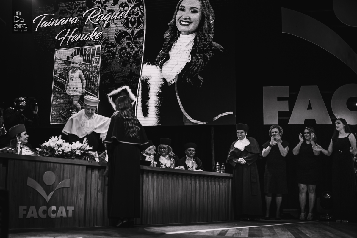 formatura faccat; formatura pedagogia; graduação faccat; fotos formanda; ensaio formanda; ensaio formatura; colação de grau; faccat; faculdade taquara; taquara rs; faculdade pedagogia.