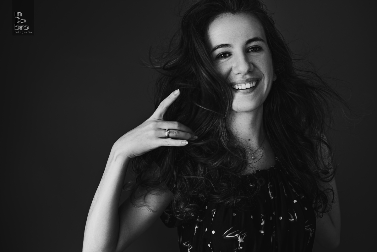 inDobro fotografia; ensaio feminino; ensaio profissional; retrato feminino; retrato profissional. fotógrafos; fotógrafas gauchas; fotografia feminina; luz de janela; fotografia estúdio; fotografia em casa.
