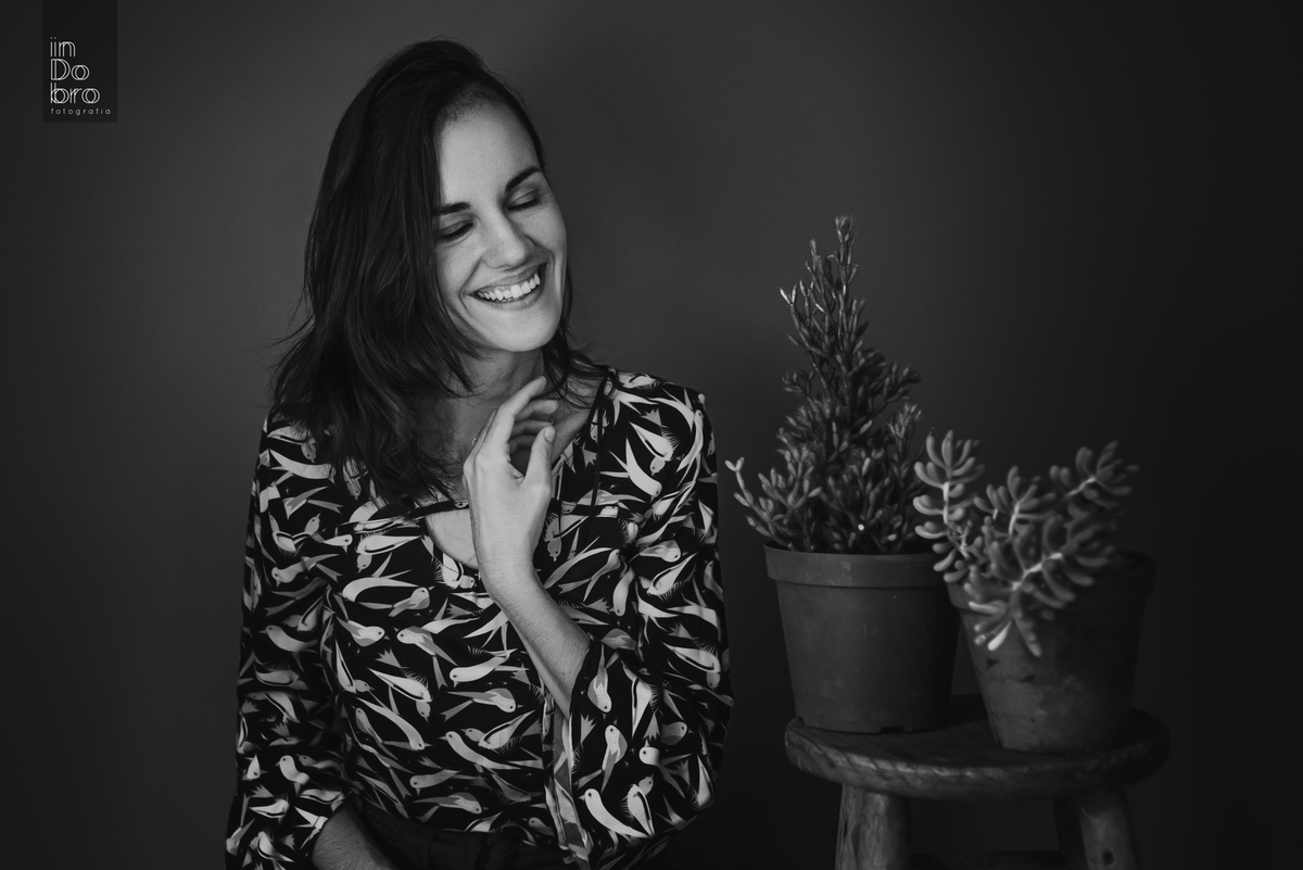 inDobro fotografia; ensaio feminino; ensaio profissional; retrato feminino; retrato profissional. fotógrafos; fotógrafas gauchas; fotografia feminina; luz de janela; fotografia estúdio; fotografia em casa.