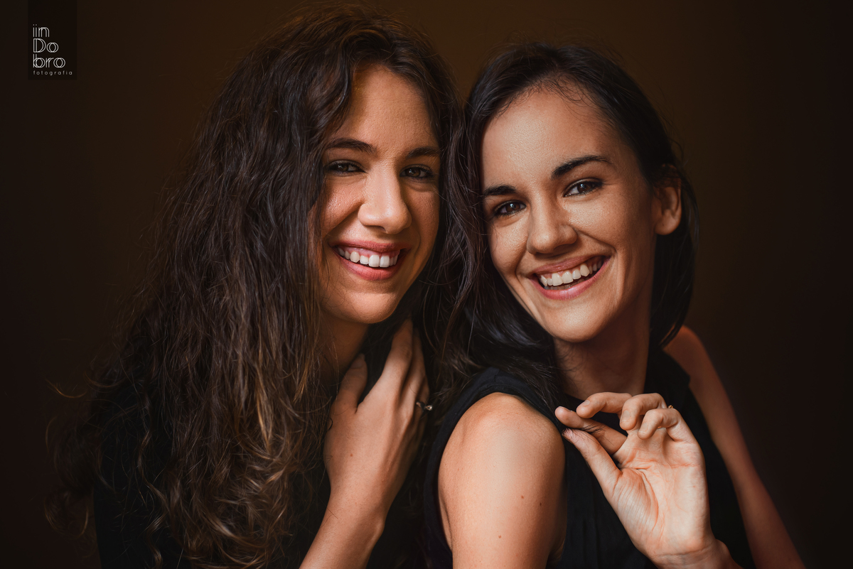 inDobro fotografia; ensaio feminino; ensaio profissional; retrato feminino; retrato profissional. fotógrafos; fotógrafas gauchas; fotografia feminina; luz de janela; fotografia estúdio; fotografia em casa.