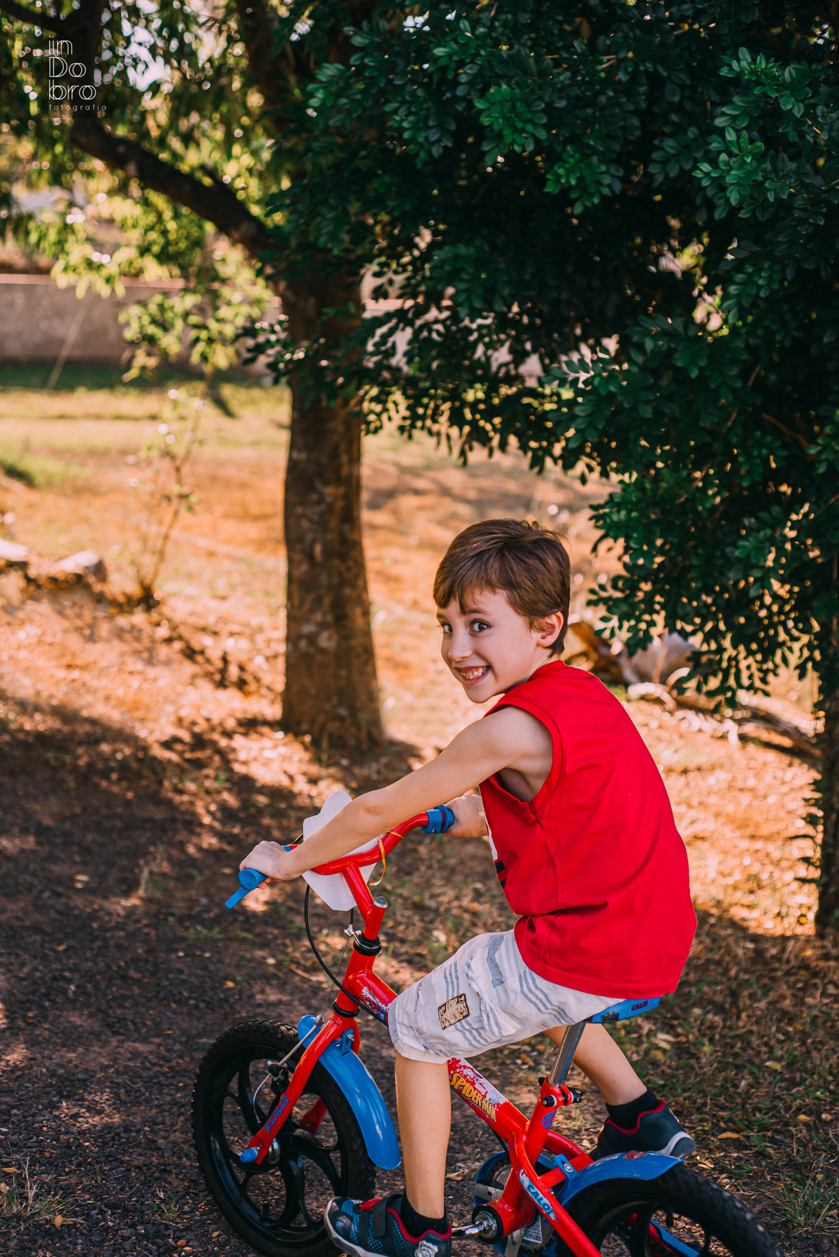 ensaio infantil; ensaio criança; sete anos; ensaio sete anos; aniversário sete anos; ensaio ar livre; em casa; retrato infantil