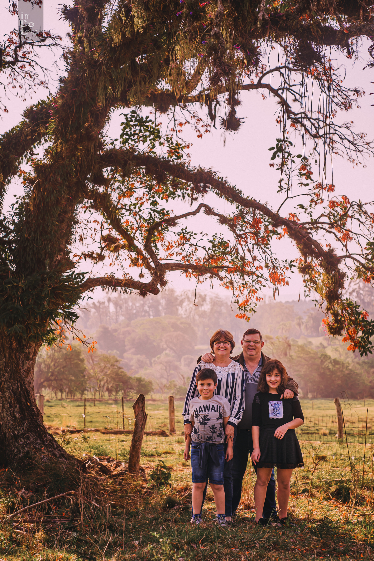 ensaio família; ensaio dois irmãos; ensaio no sítio; ensaio de irmãos.