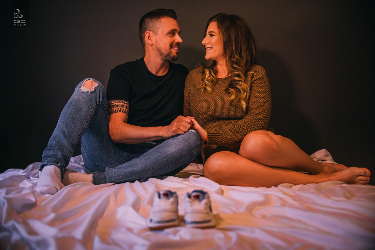 ensaio gravidez; ensaio gestante; à espera de pedro; amanda e marcos; ensaio em casa; ensaio em taquara.