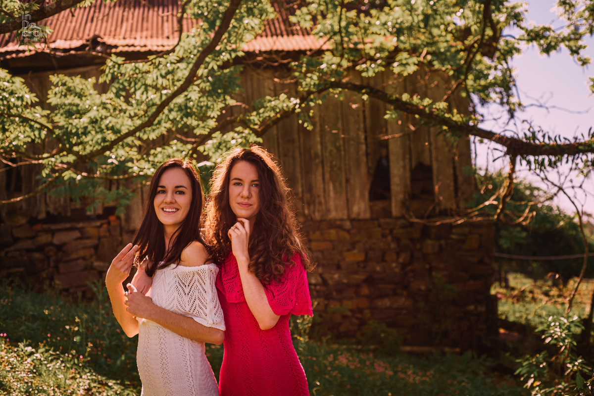 indobro fotografias; ensaio feminino; ensaio de irmãs; ensaio em dois irmãos;; carine schulz; laís schulz müller.