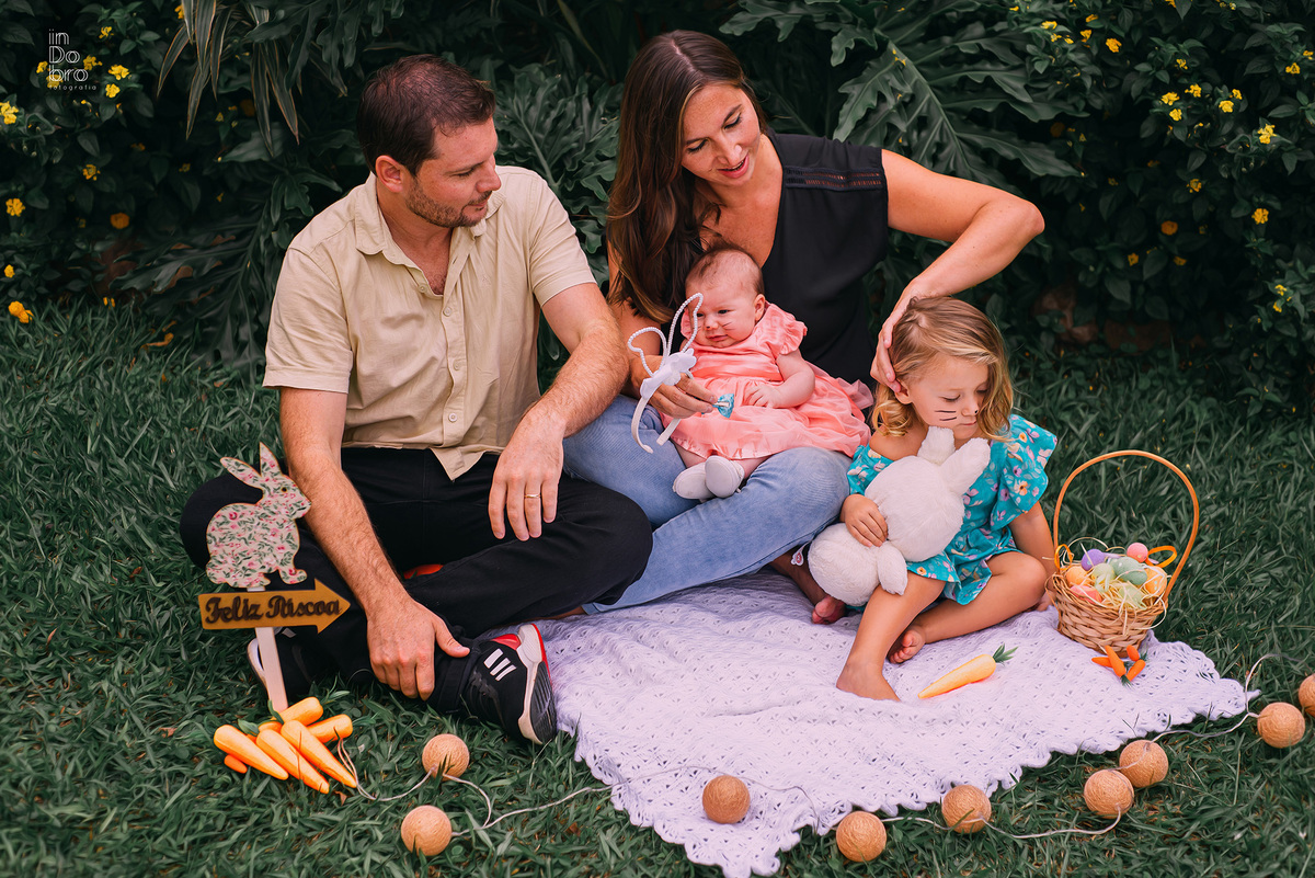 ensaio de família; ensaio infantil; ensaio páscoa; ensaio em casa; ensaio em Rolante - RS.