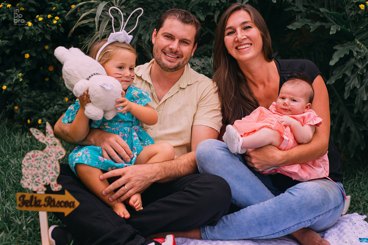 ensaio de família; ensaio infantil; ensaio páscoa; ensaio em casa; ensaio em Rolante - RS.