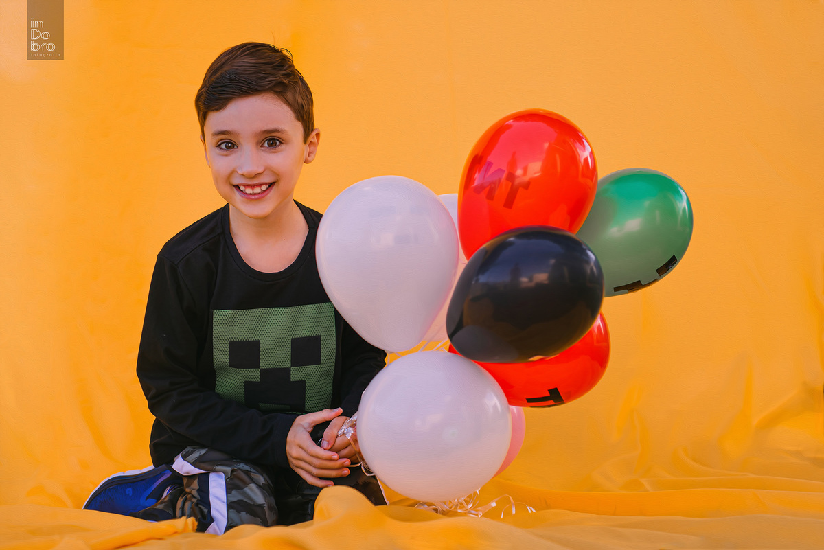 ensaio infantil; ensaio criança; oito anos; ensaio oito anos; aniversário oito anos; ensaio ar livre; em casa; retrato infantil