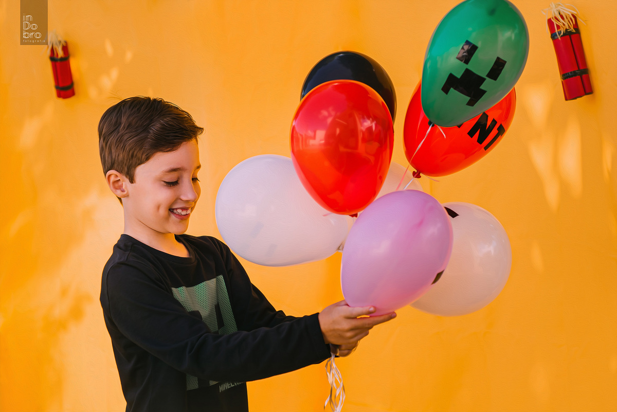 ensaio infantil; ensaio criança; oito anos; ensaio oito anos; aniversário oito anos; ensaio ar livre; em casa; retrato infantil