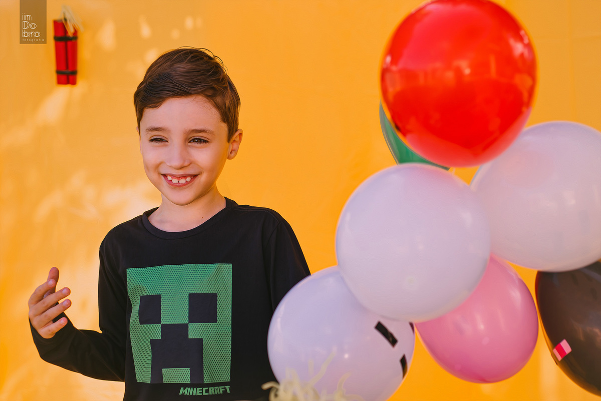 ensaio infantil; ensaio criança; oito anos; ensaio oito anos; aniversário oito anos; ensaio ar livre; em casa; retrato infantil