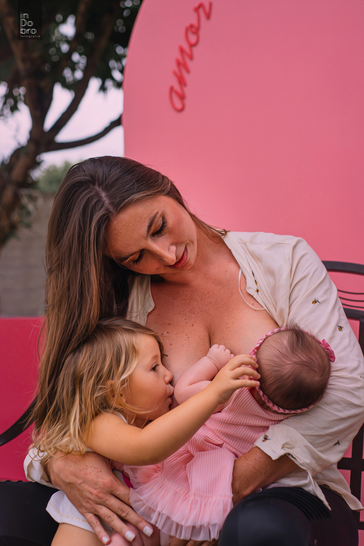 ensaio de família. ensaio em casa; 3 meses da Cecilia; ensaio de bebê; ensaio em Rolante; amamentação em tandem; mãe