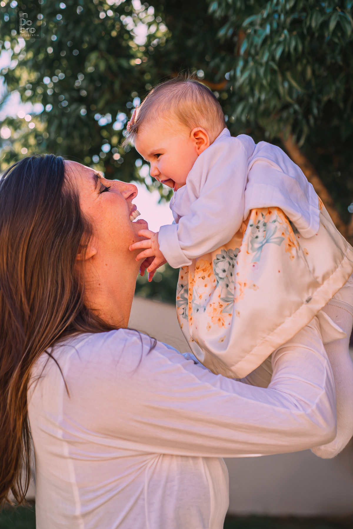 ensaio família; ensaio externo; ensaio em casa; ensaio natureza; 4 meses; cecilia; acompanhamento mensal; ensaio em rolante; rolante; rs; lactante; amamentação; amamentação em tandem. 