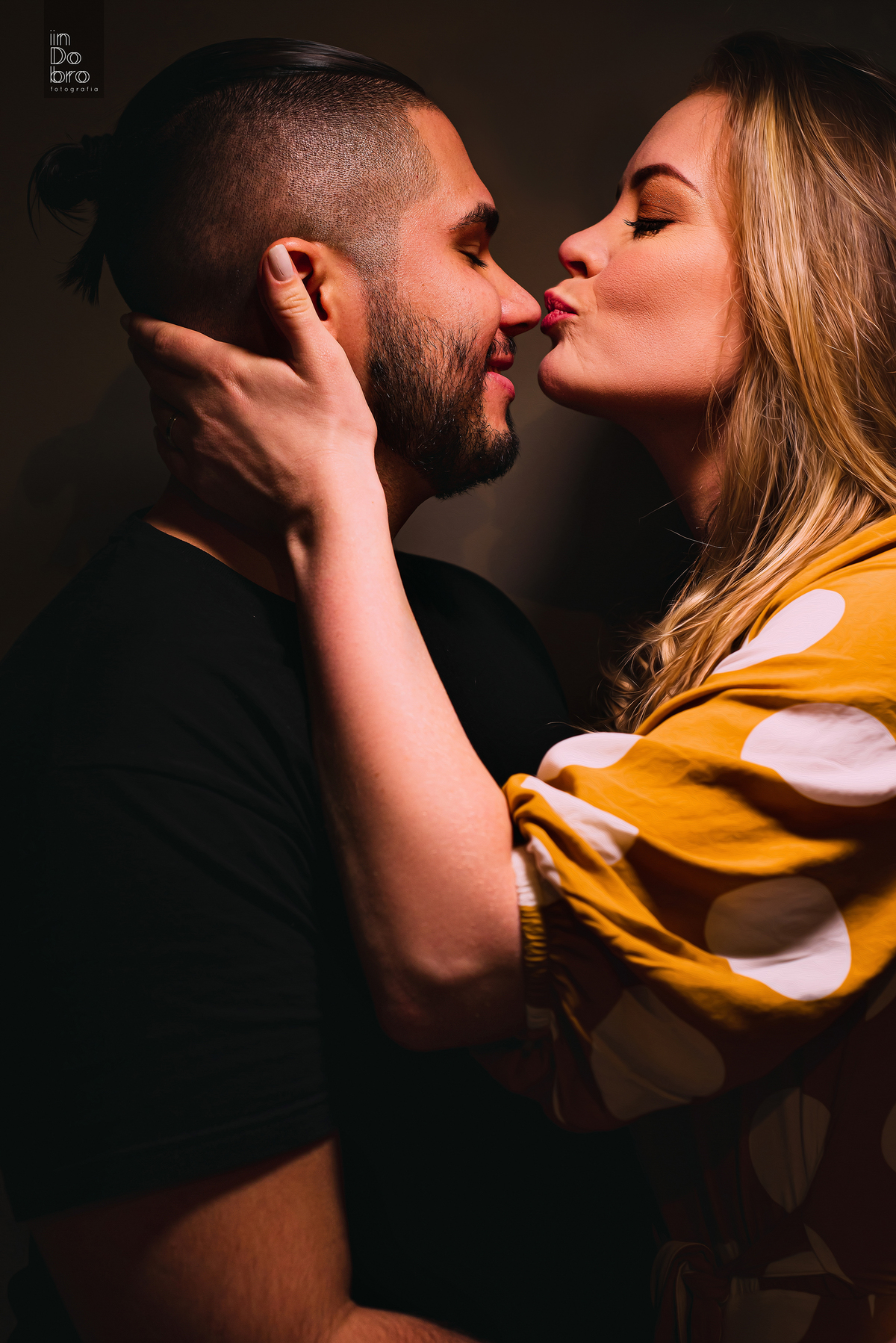 ensaio casal; ensaio em casa; ensaio em dois irmãos; rs; ensaio pré casamento.