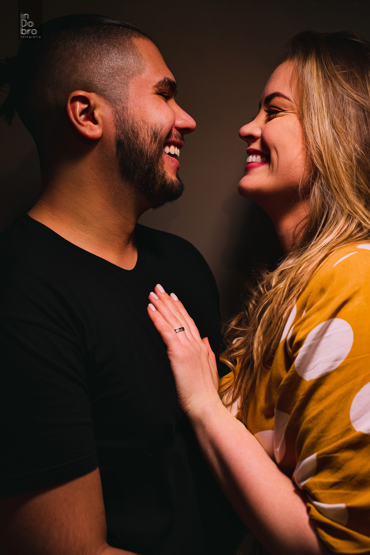 ensaio casal; ensaio em casa; ensaio em dois irmãos; rs; ensaio pré casamento.