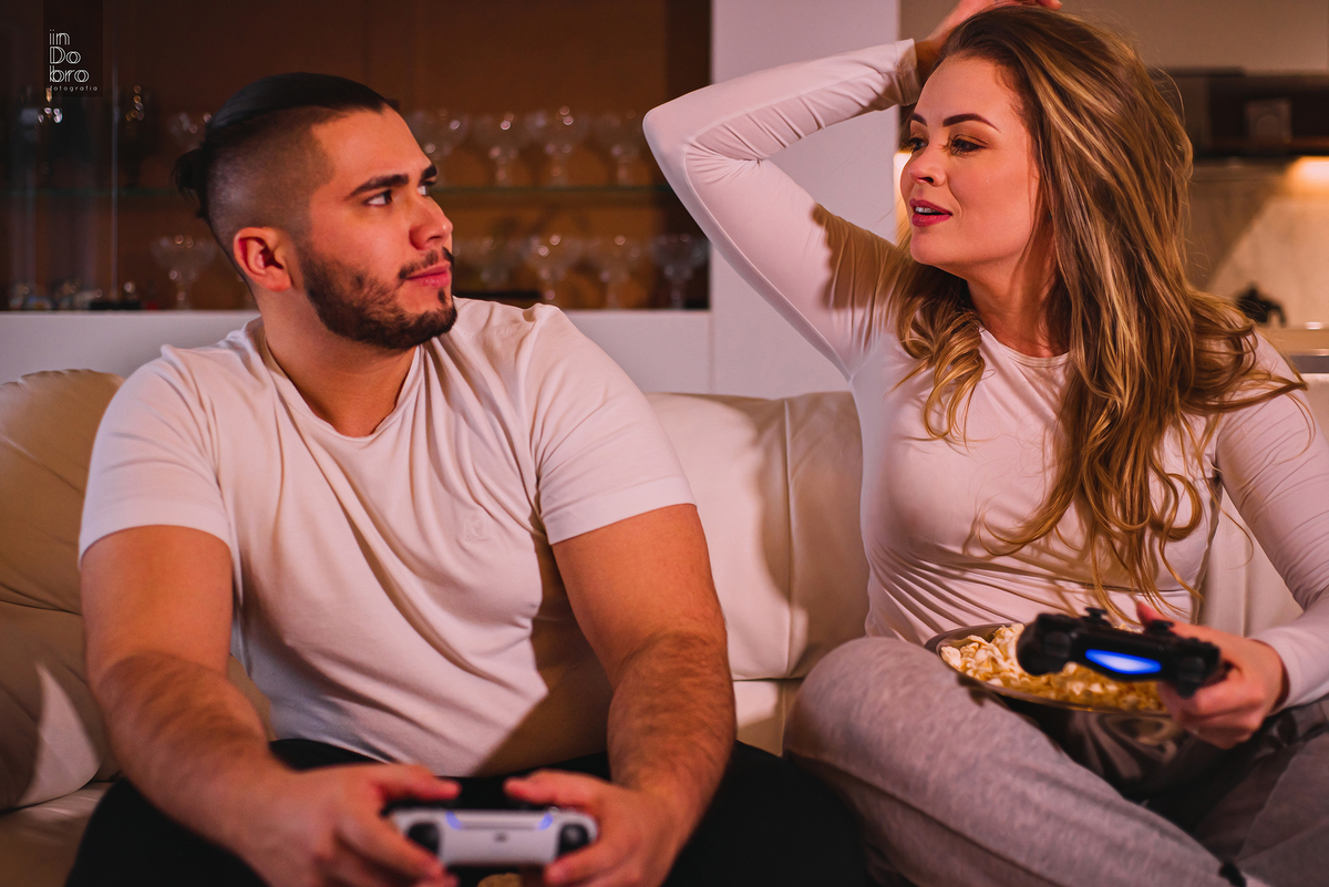 ensaio casal; ensaio em casa; ensaio em dois irmãos; rs; ensaio pré casamento.