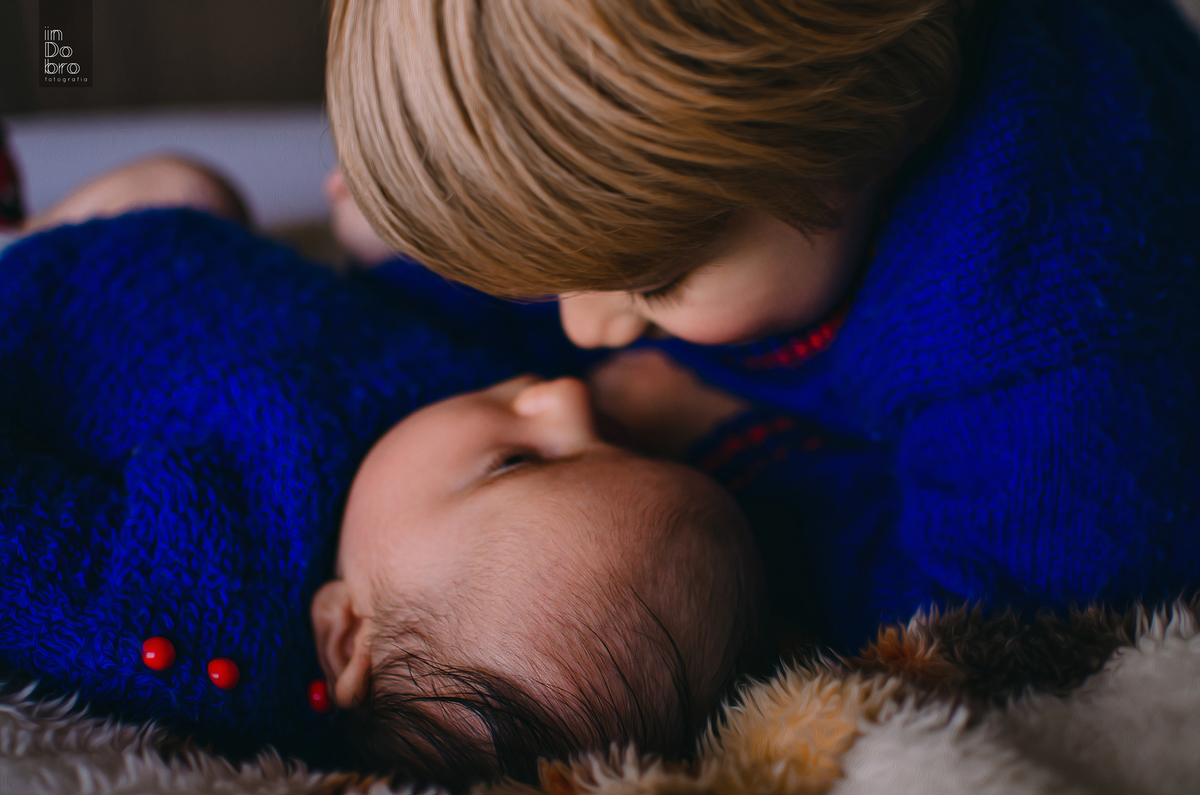 liam; 2 meses; ensaio bebê; ensaio infantil; acompanhamento mensal; acompanhamento infantil; ensaio em casa; dois irmãos; rs.