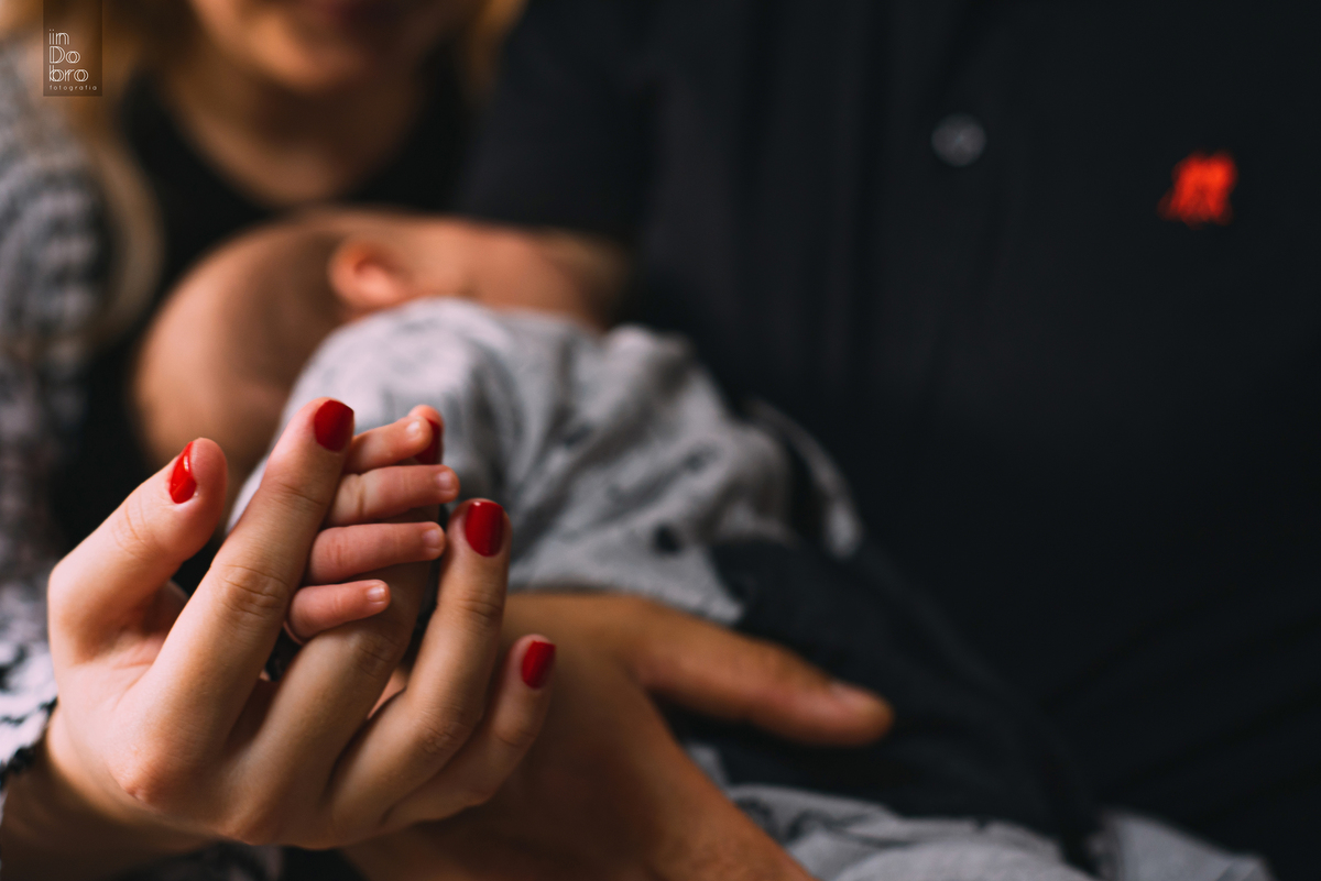 ensaio bebê; acompanhamento mensal; acompanhamento infantil; ensaio infantil; 2 meses; ensaio em casa; nova santa rita; rs; ensaio família.