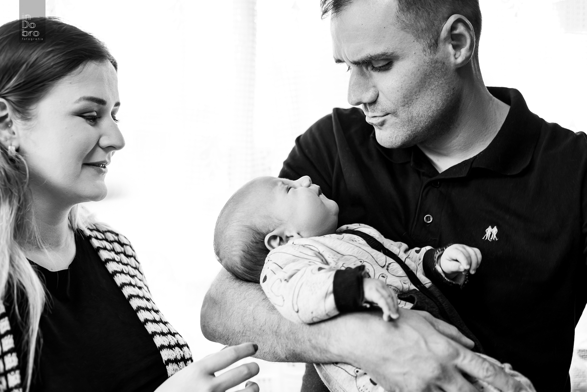 ensaio bebê; acompanhamento mensal; acompanhamento infantil; ensaio infantil; 2 meses; ensaio em casa; nova santa rita; rs; ensaio família.