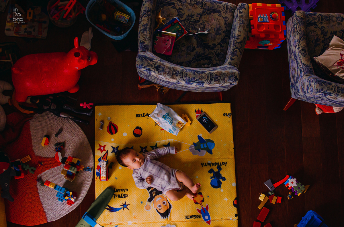 ensaio bebê; ensaio infantil; 3 meses; liam; ensaio em casa; acompanhamento mensal; acompanhamento infantil; dois irmãos; rs.