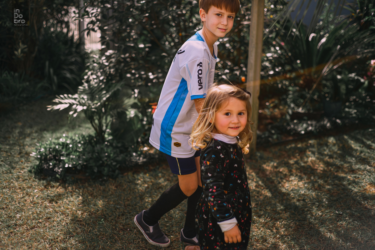 ensaio infantil. ensaio família; ensaio em casa; acompanhamento infantil; sapiranga;rs.