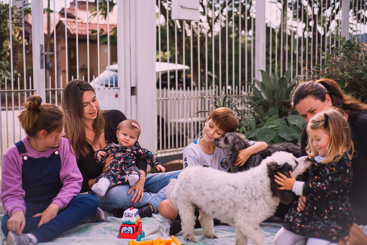 ensaio infantil. ensaio família; ensaio em casa; acompanhamento infantil; sapiranga;rs.