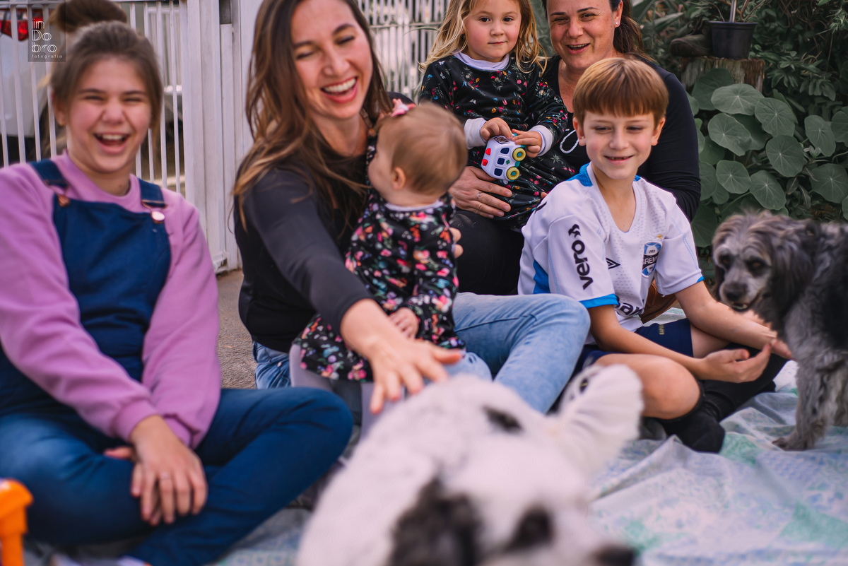 ensaio infantil. ensaio família; ensaio em casa; acompanhamento infantil; sapiranga;rs.