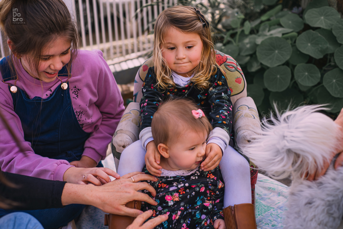ensaio infantil. ensaio família; ensaio em casa; acompanhamento infantil; sapiranga;rs.