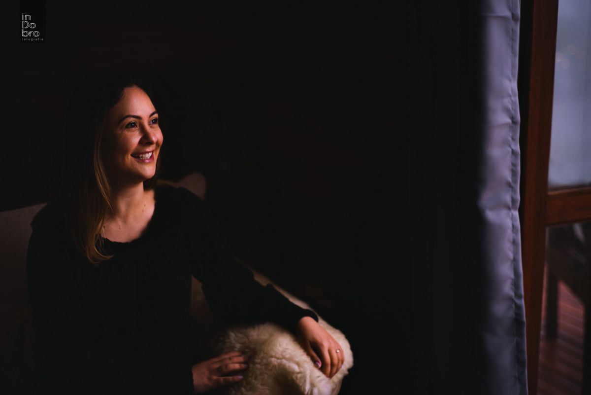 ensaio pessoal; ensaio feminino; ensaio mulher; ensaio em Gramado; rs; vila gramado; ensaio cabana; ensaio externo; ensaio ar livre.