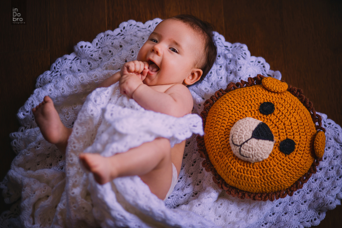 ensaio infantil; ensaio bebê; acompanhamento bebê; acompanhamento mensal; liam; 4 meses; ensaio em casa; ensaio em dois irmãos; rs.