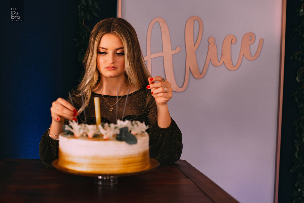 alice; 15 anos; ensaio 15 anos; aniversário 15 anos; ensaio em rolante; rs; ensaio pessoal; ensaio feminino; ensaio em casa.