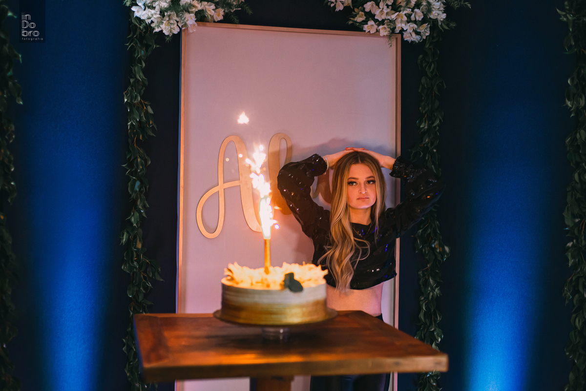 alice; 15 anos; ensaio 15 anos; aniversário 15 anos; ensaio em rolante; rs; ensaio pessoal; ensaio feminino; ensaio em casa.