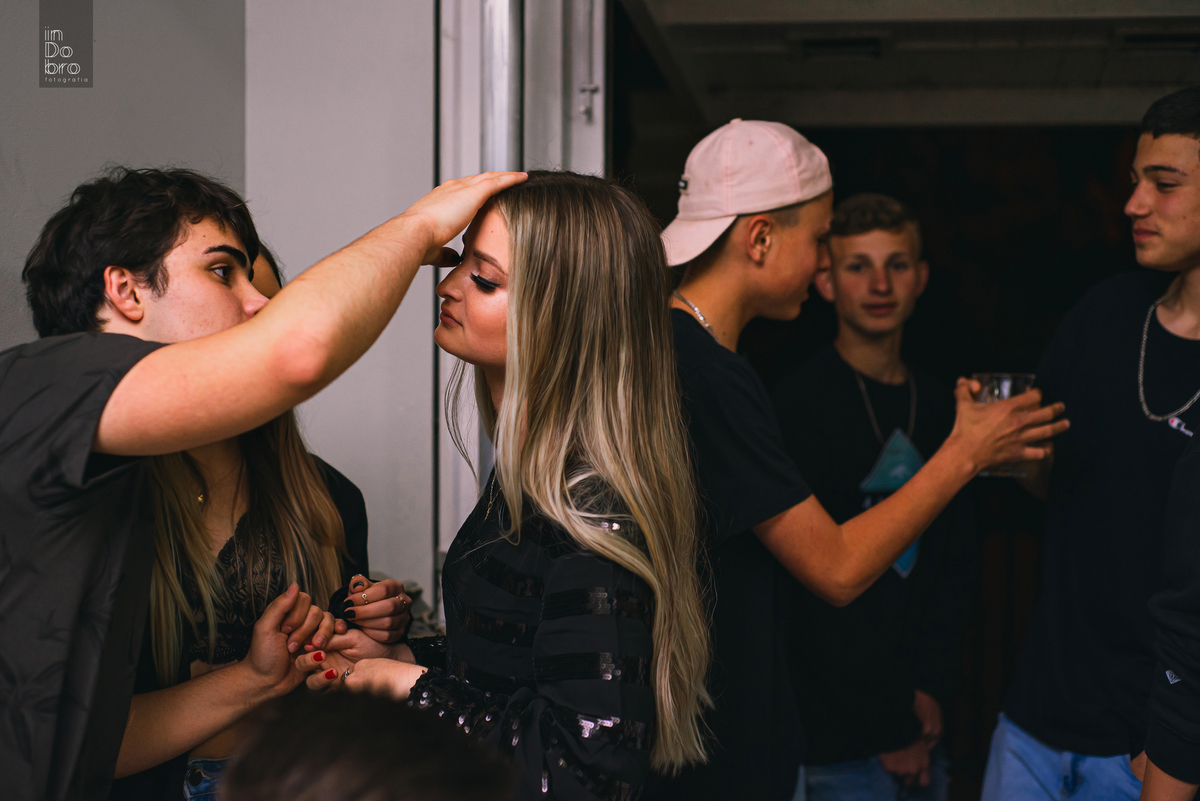 alice; 15 anos; ensaio 15 anos; aniversário 15 anos; ensaio em rolante; rs; ensaio pessoal; ensaio feminino; ensaio em casa.