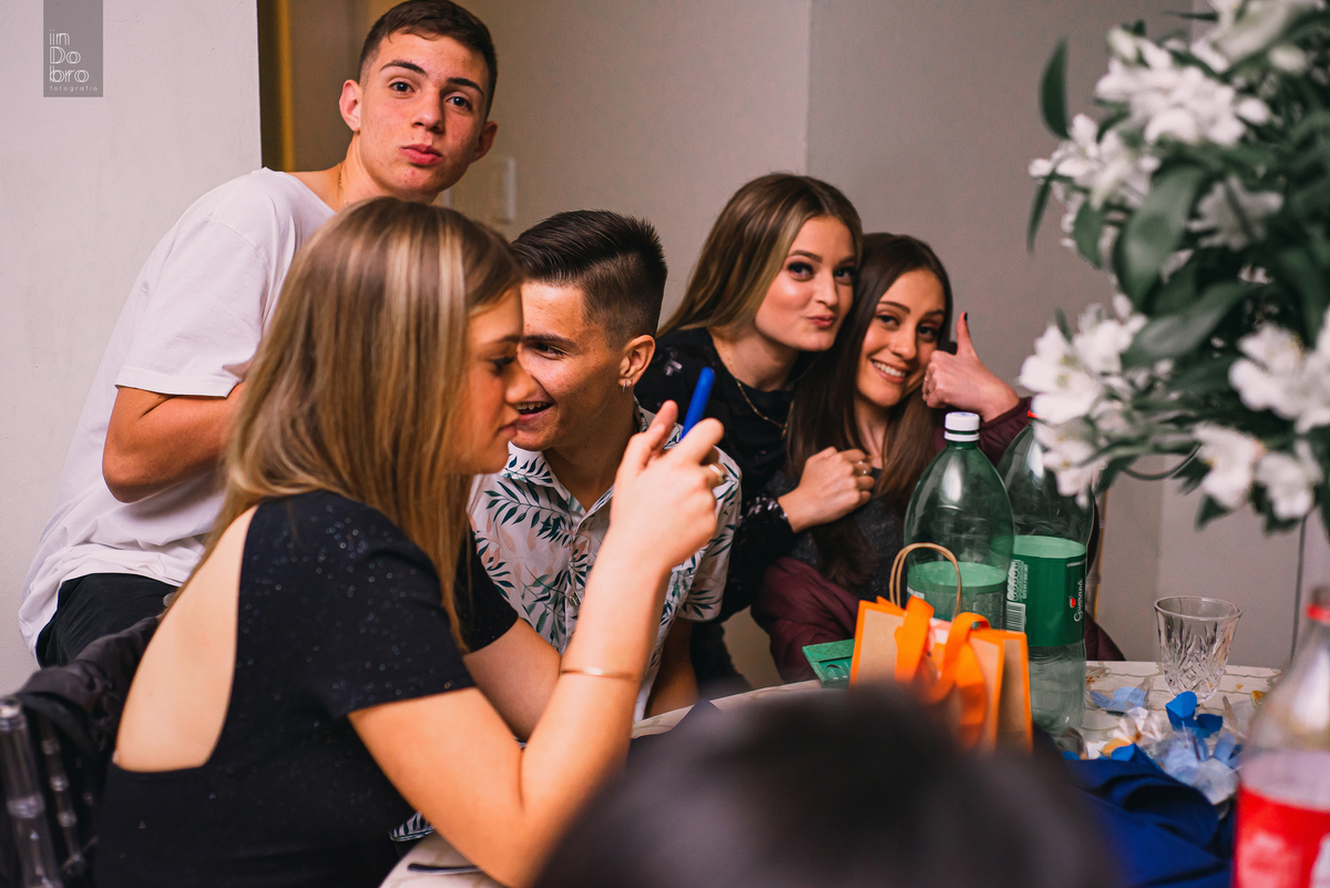 alice; 15 anos; ensaio 15 anos; aniversário 15 anos; ensaio em rolante; rs; ensaio pessoal; ensaio feminino; ensaio em casa.