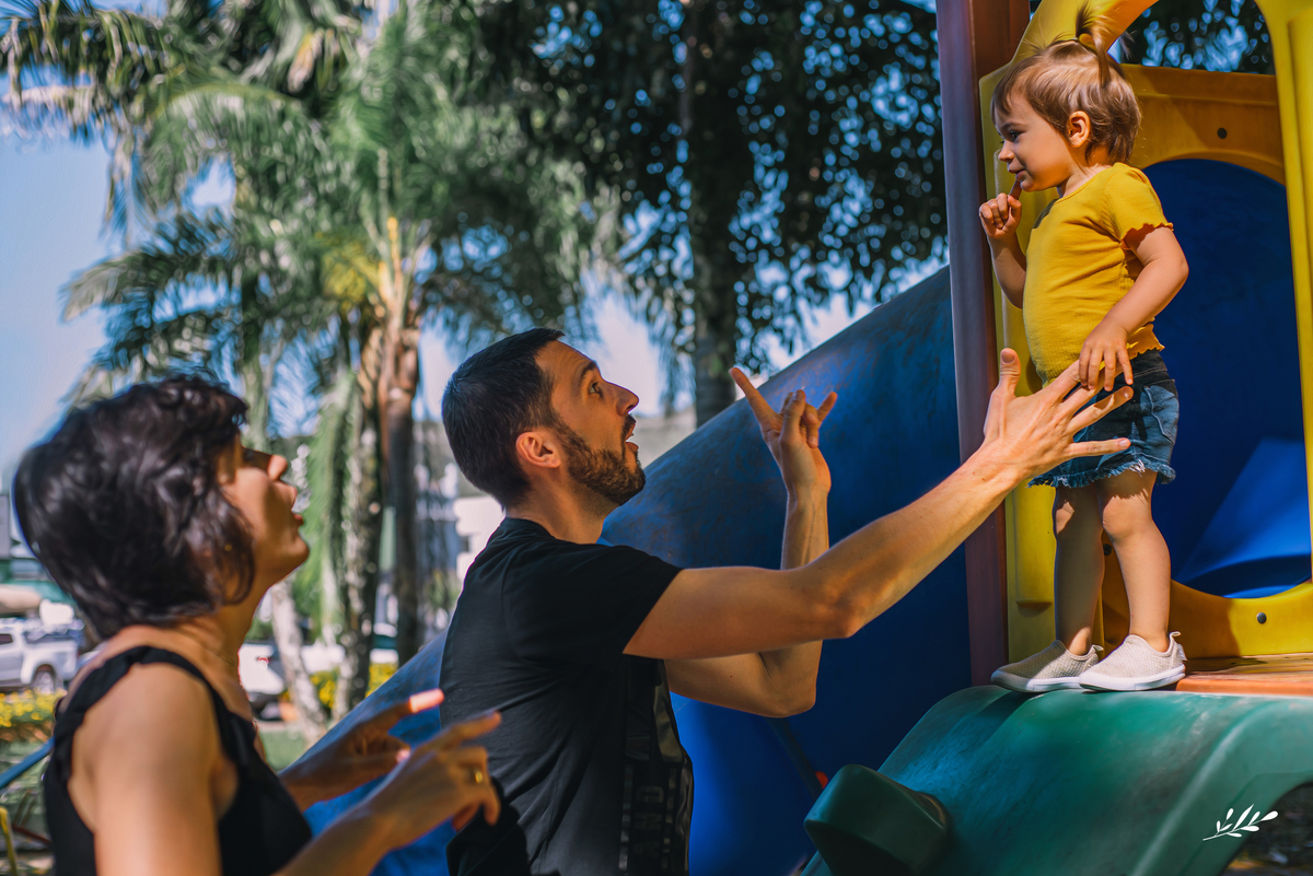 ensaio família; ensaio infantil; 1 ano; ensaio em rolante; pracinha; praça matriz de rolante.