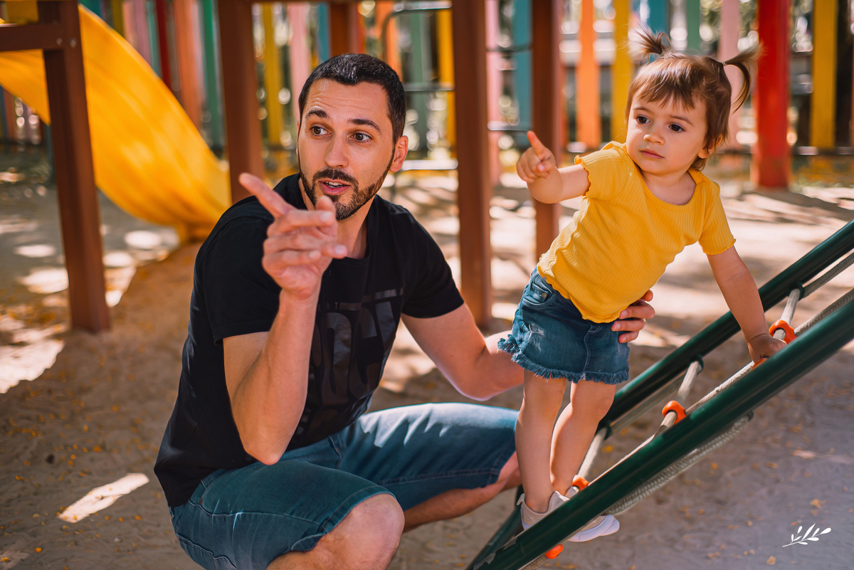 ensaio família; ensaio infantil; 1 ano; ensaio em rolante; pracinha; praça matriz de rolante.