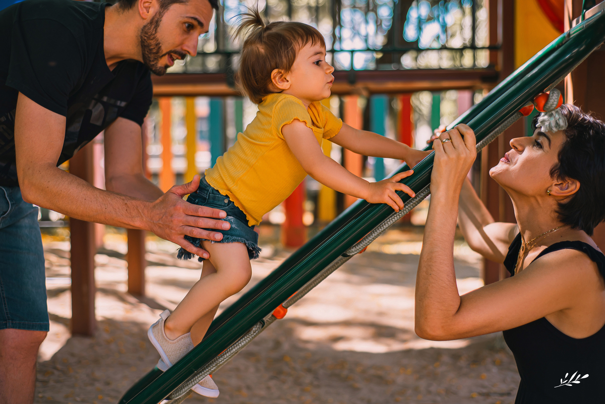 ensaio família; ensaio infantil; 1 ano; ensaio em rolante; pracinha; praça matriz de rolante.