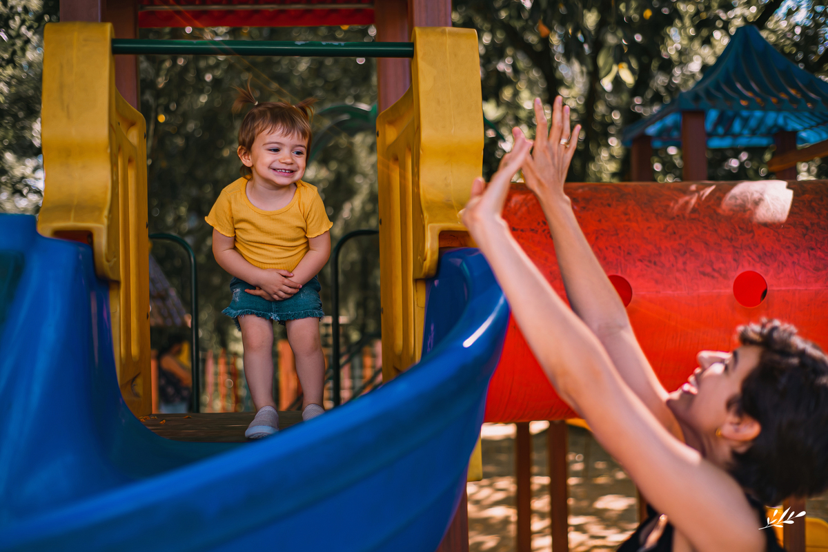 ensaio família; ensaio infantil; 1 ano; ensaio em rolante; pracinha; praça matriz de rolante.