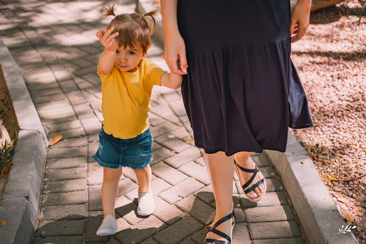 ensaio família; ensaio infantil; 1 ano; ensaio em rolante; pracinha; praça matriz de rolante.