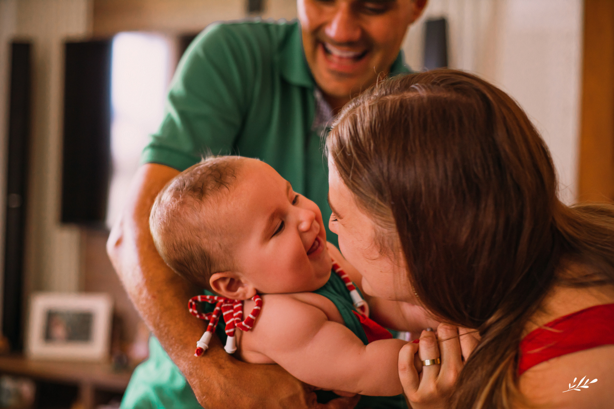 acompanhamento mensal; acompanhamento infantil; ensaio de natal; ensaio em casa; ensaio bebê; benício; 6 meses; seis meses; ensaio família; ensaio criança; ensaio em nova santa rita; rs.