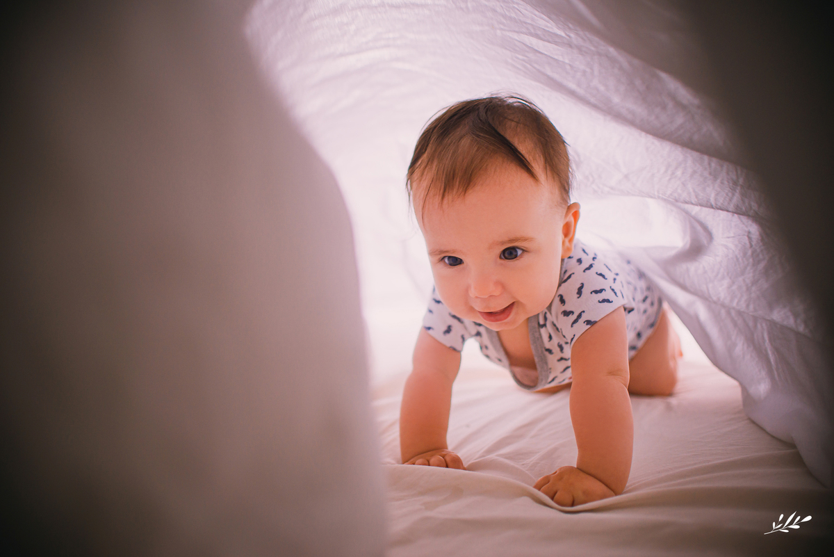 ensaio infantil; acompanhamento mensal; acompanhamento infantil; acompanhamento bebê; ensaio bebê; ensaio em casa; ensaio em dois irmãos; rs; 6 meses; ensaio de 6 meses.